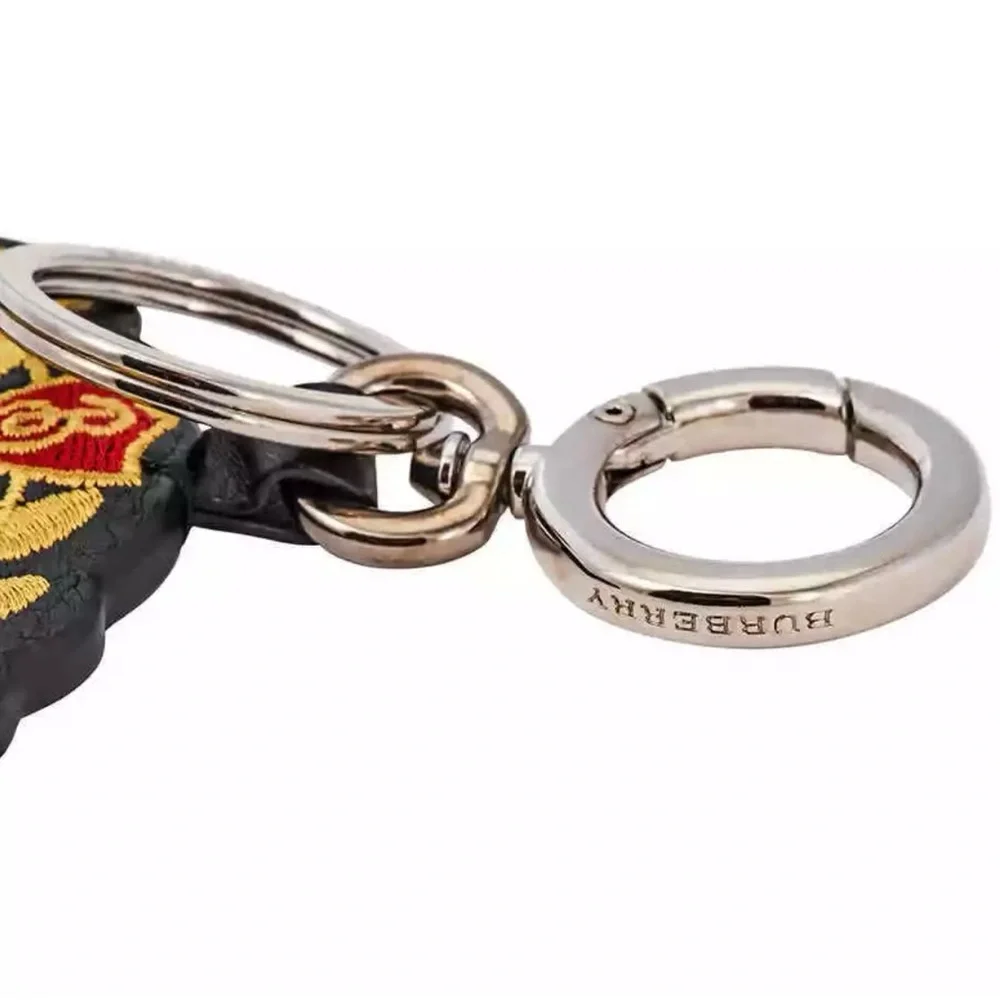 ❤️‍🔥 New Burberry Embroidered Archive Logo Leather Key / Bag Charm - Picture 2 of 3